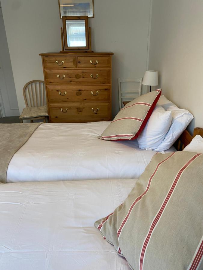 Trafalgar, Lovely Ground Floor Flat With Outside Patio Garden, Minutes Walk To Seafront 海景城 外观 照片