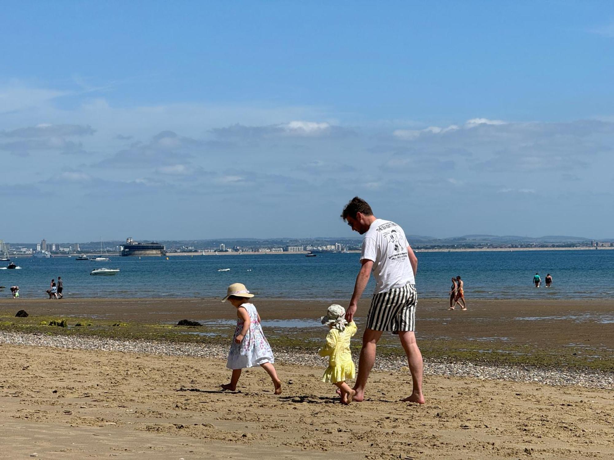 Trafalgar, Lovely Ground Floor Flat With Outside Patio Garden, Minutes Walk To Seafront 海景城 外观 照片